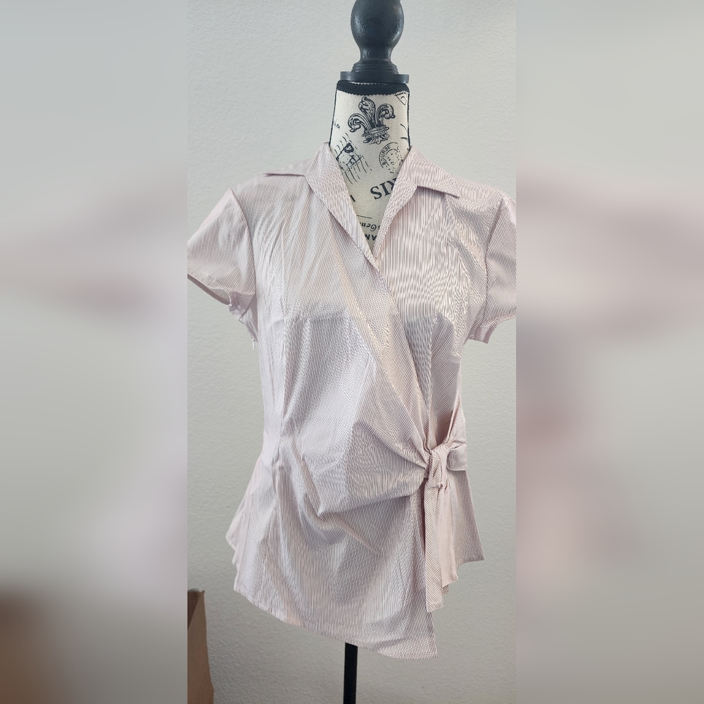 Short sleeve shirt blouse
